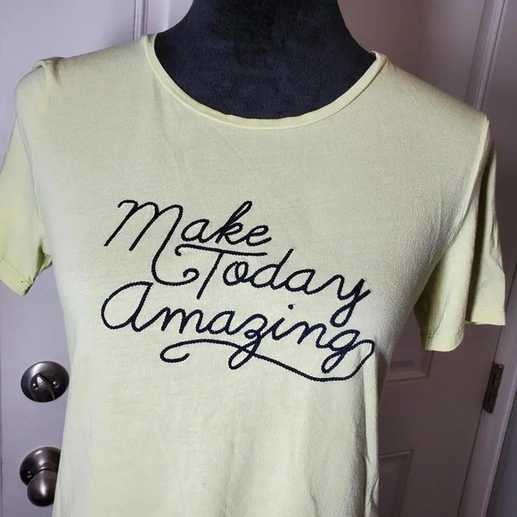 Banana Republic Yellow "Make Today Amazing" T-Shirt Size XS - Picture 4 of 10